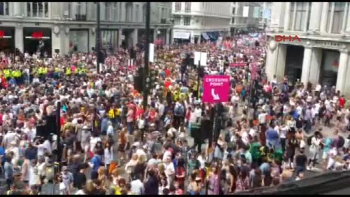 Pride In London Yürüyüşü Başladı