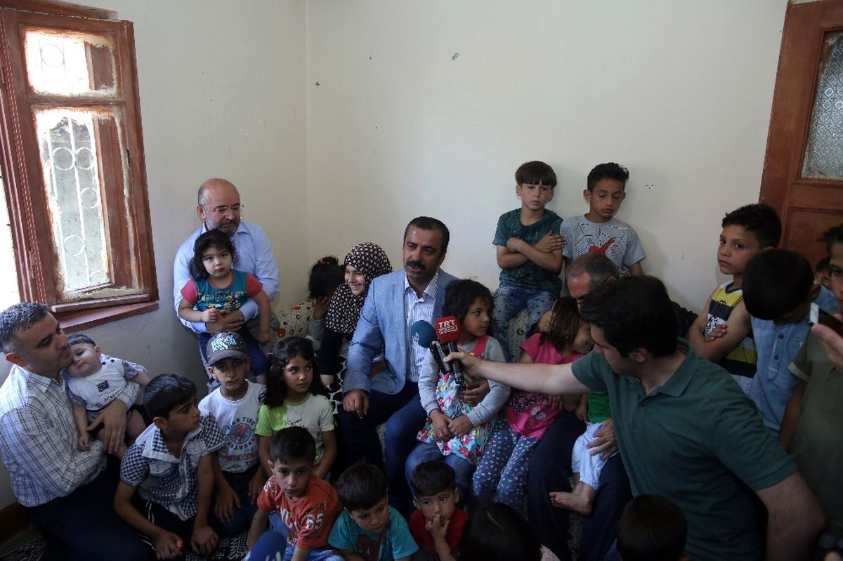 Sağlık-Sen Genel Başkanı Metin Memiş Savaş Mağduru Aileleri Ziyaret Etti