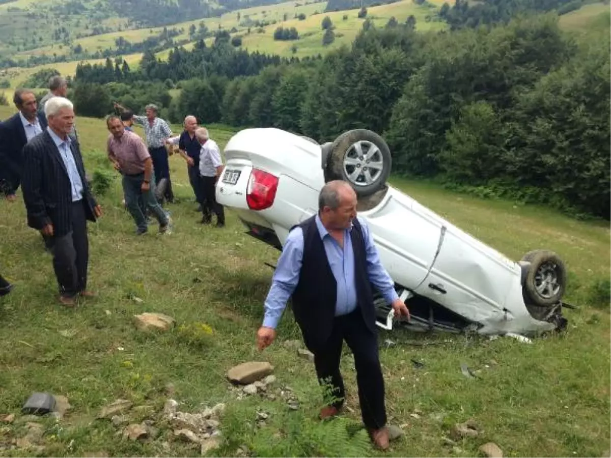 Samsun\'da Korkunç Kaza! Otomobil Şarampole Yuvarlandı: 1 Ölü, 6 Yaralı