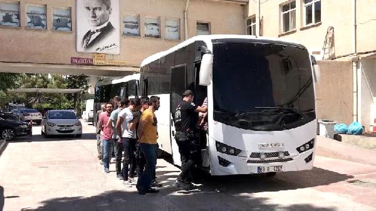 Şanlıurfa\'da Fetö Operasyonu: 35 Gözaltı