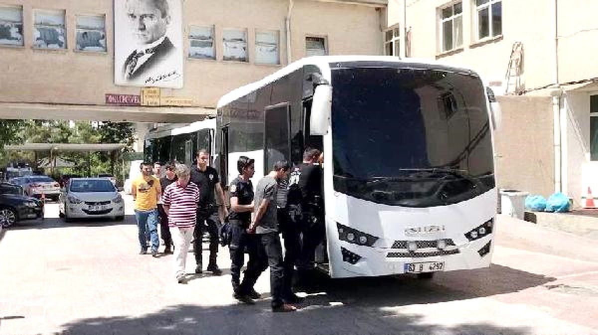 Şanlıurfa\'da Fetö Operasyonu: 35 Gözaltı