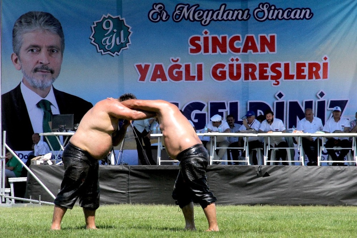 Sincan Yağlı Güreşleri\'ne Vatandaşlardan Yoğun İlgi