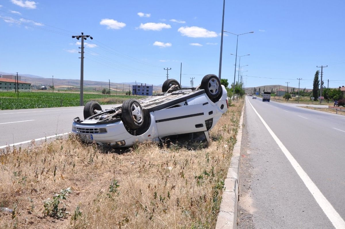 Sivas\'ta Trafik Kazası: 4 Yaralı