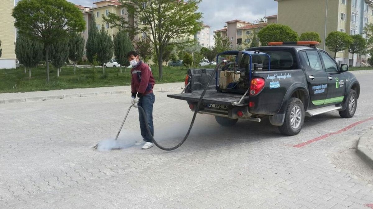 Tepebaşı\'nda İlaçlama Çalışmaları