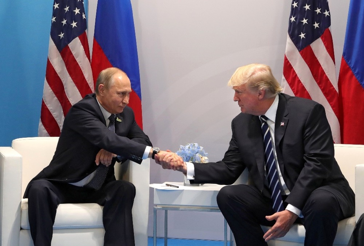 Trump ve Putin İlk Kez Bir Araya Geldi