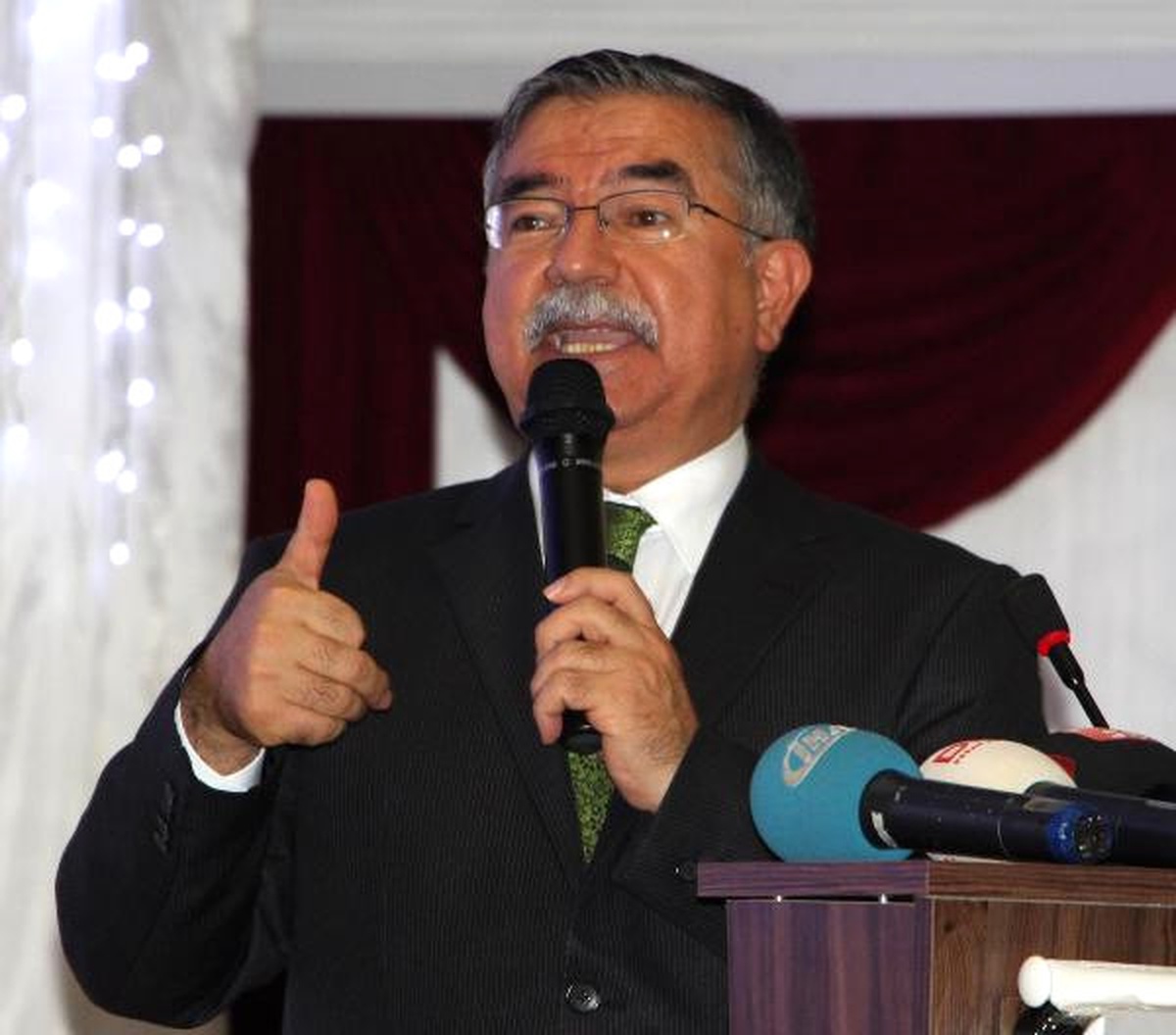Yılmaz\'dan Türkiye\'nin İlk Yenilenebilir Enerji Lisesine Ziyaret