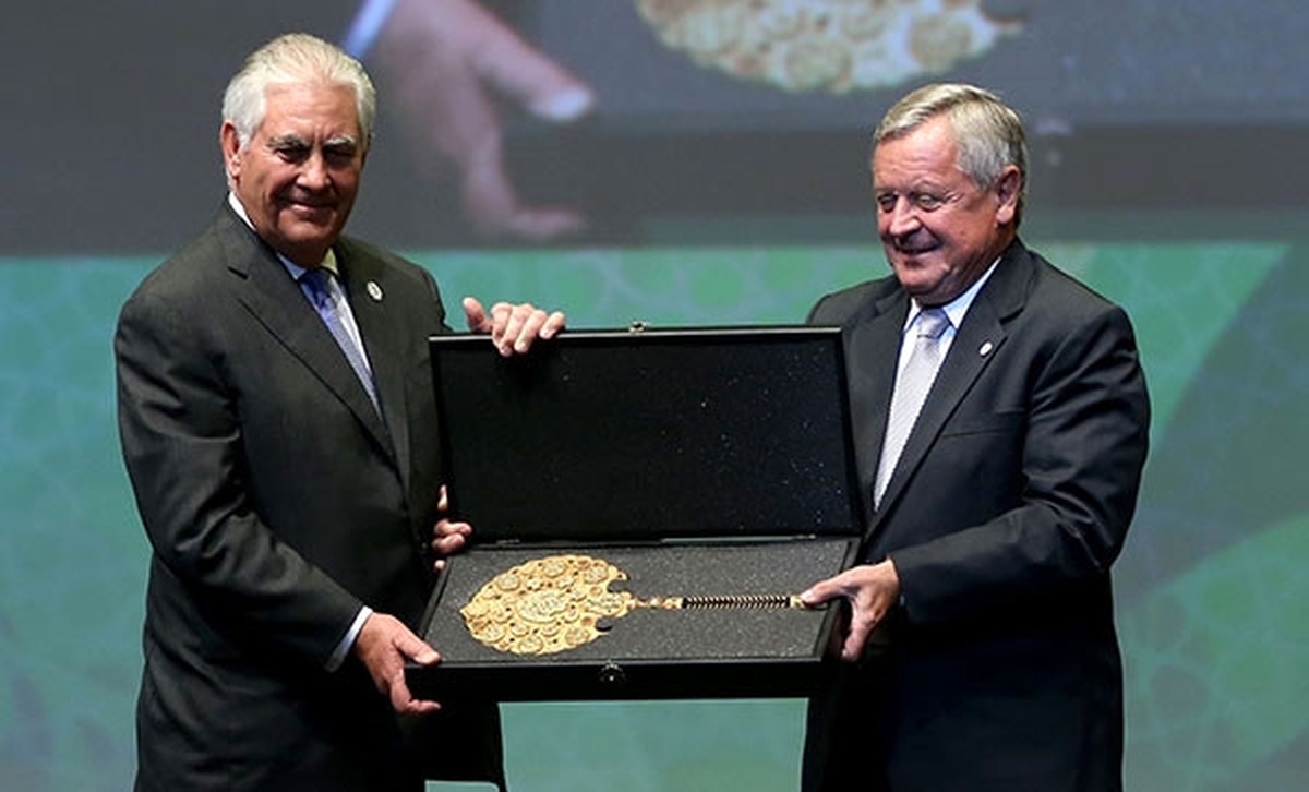 ABD Dışişleri Bakanı Tillerson\'a "Dewhurst Ödülü"