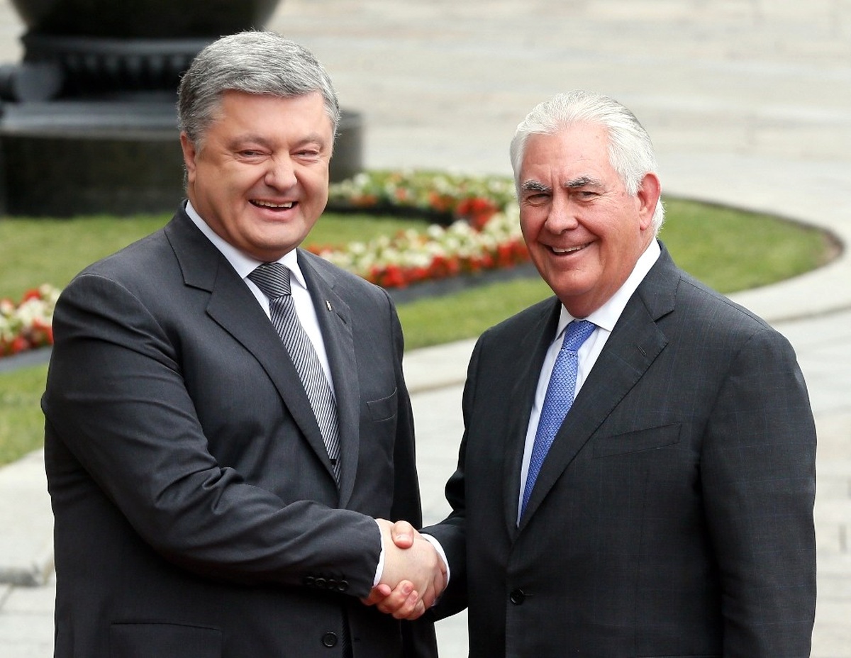 ABD Dışişleri Bakanı Tillerson, Poroşenko ile Görüştü