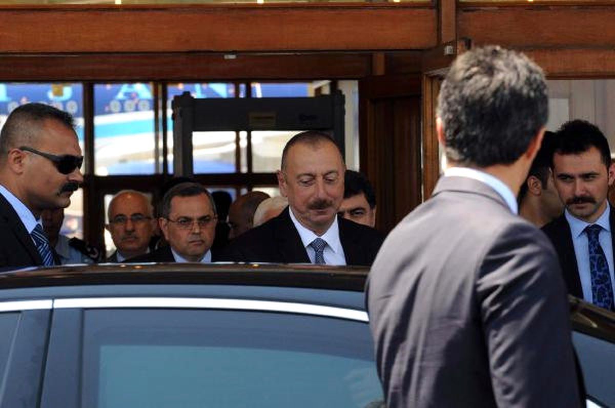 Azerbaycan Cumhurbaşkanı Aliyev İstanbul\'da
