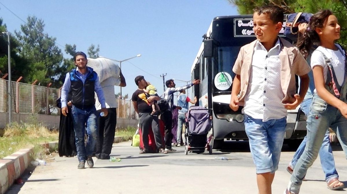 Bayram İçin Ülkelerine Giden 44 Bin Suriyeli Türkiye\'ye Döndü