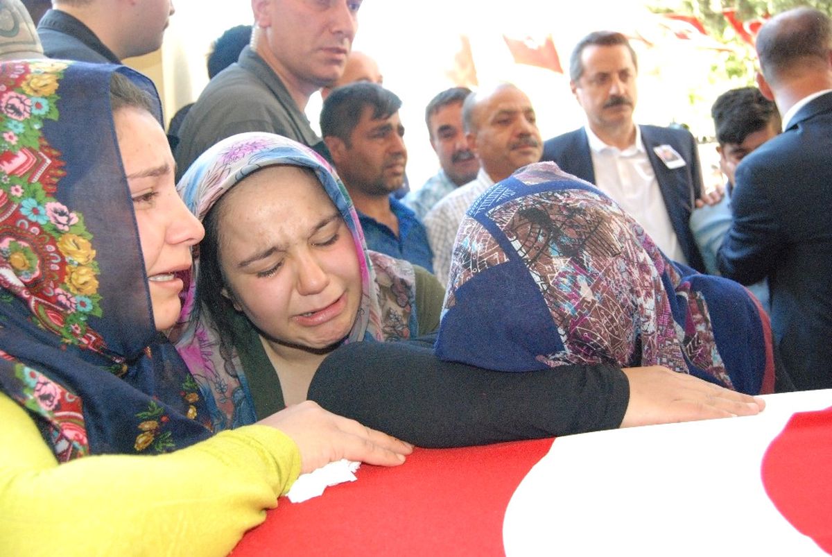 Binlerce Kişi Şanlıurfalı Şehidi Son Yolculuğuna Uğurlandı