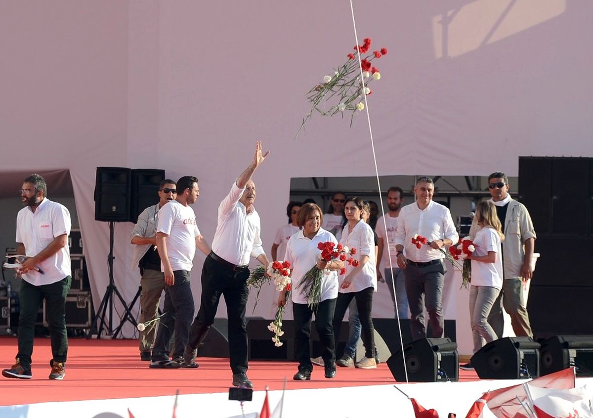 CHP\'nin Lideri Kılıçdaroğlu\'nun Yürüyüşü Maltepe Mitingiyle Sona Erdi