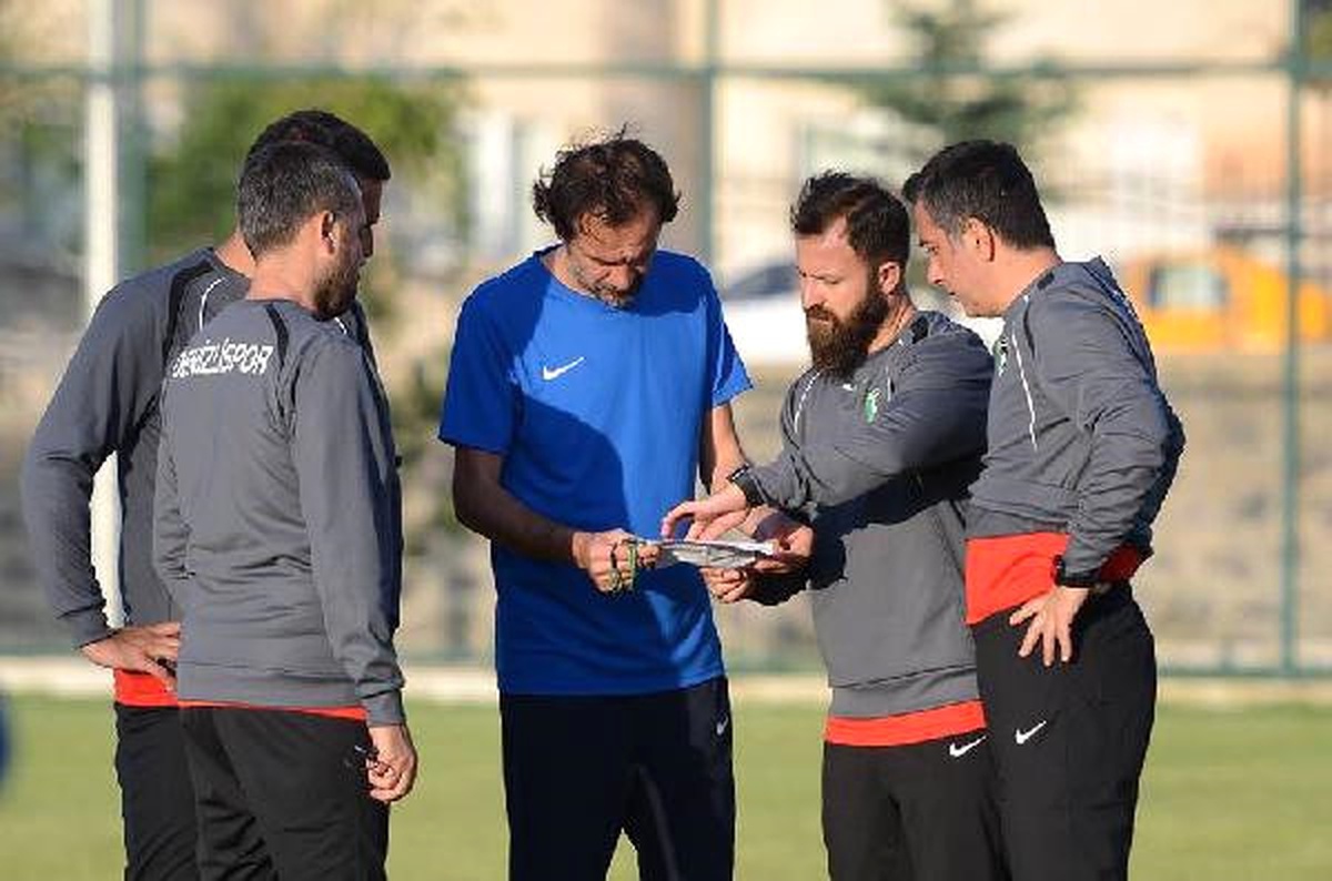 Denizlispor Erzurum\'da Kondisyon Depoluyor