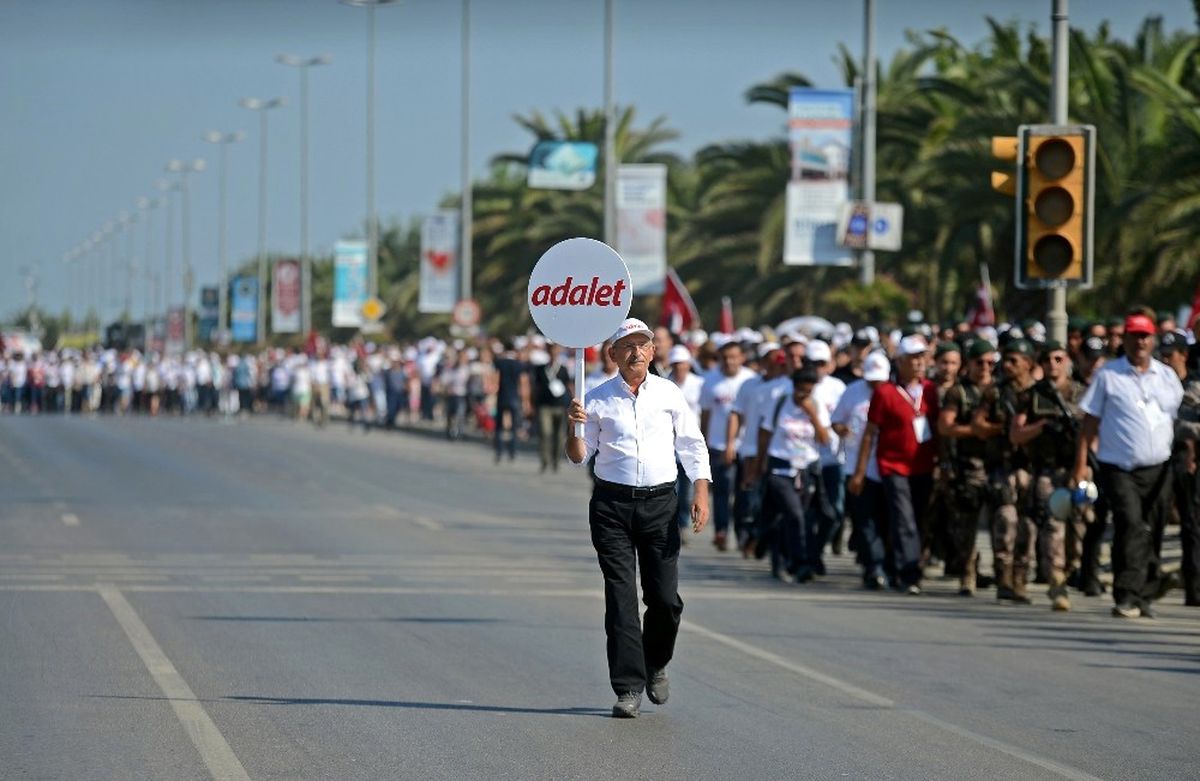 Dha İstanbul - (Aktüel Görüntülerle) CHP Genel Başkanı Kılıçdaroğlu Son Yürüyüşüne Başladı..
