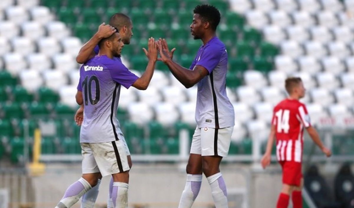 Galatasaray 2\'de 2 Yaptı