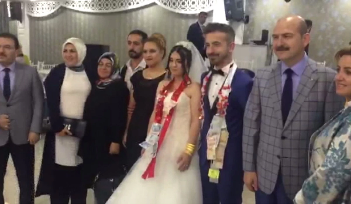 Içişleri Bakanı Soylu, Şehit Kızının Düğününe Katıldı