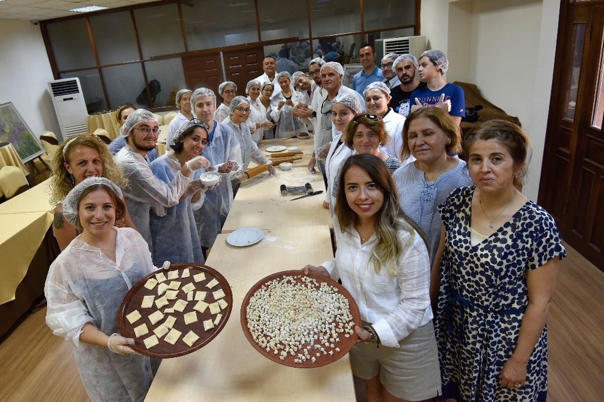 Kaleiçi Festivali\'nde Ravyoli ve Mantı Buluştu