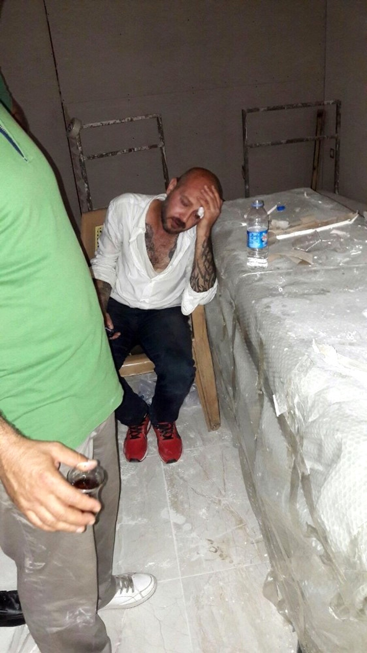 Kuyumcuyu Dolandırdı, Kaçamadan Yakalandı