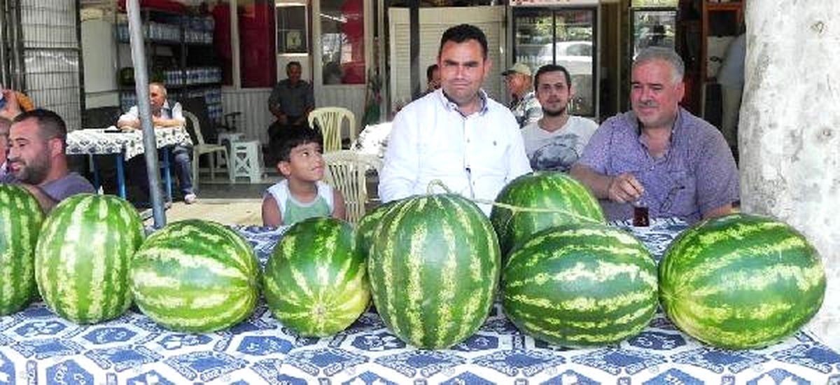 Ödemiş Karpuzu Müşteri Bekliyor