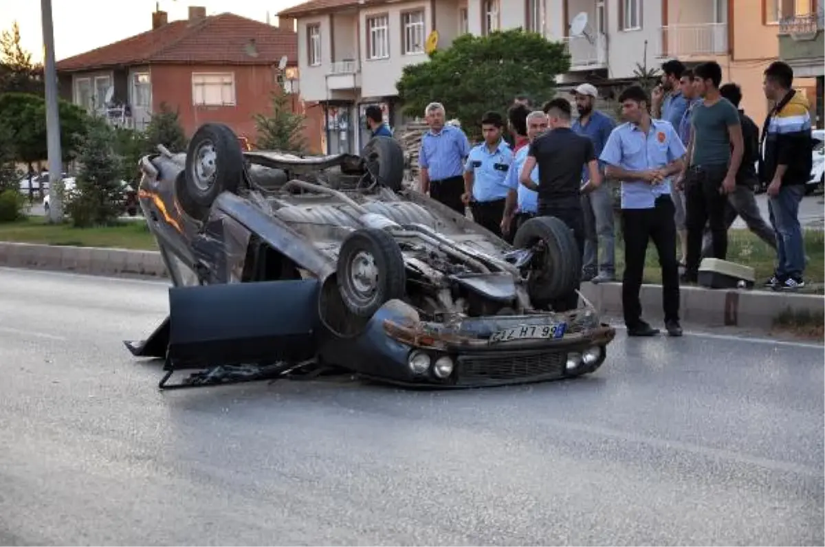 Otomobil Devrildi, Aynı Aileden 4 Kişi Yaralı Kurtuldu