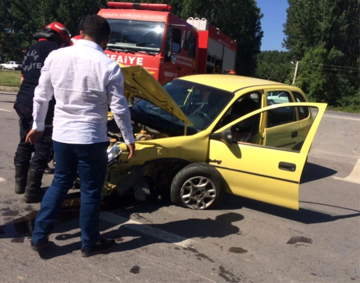 Sakarya\'da Trafik Kazası: 7 Yaralı