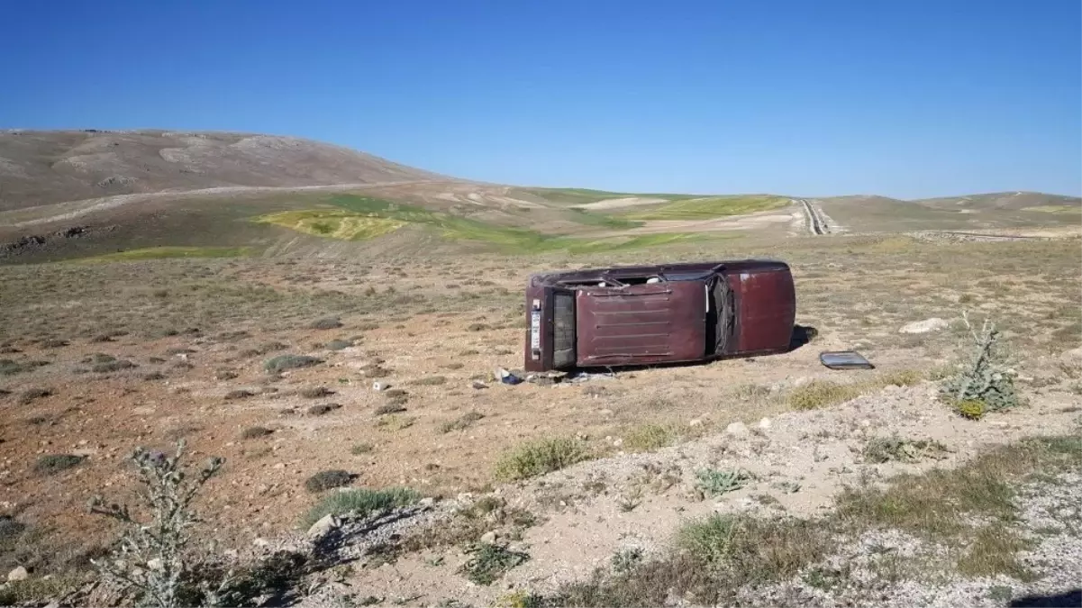 Sivas\'ta İki Ayrı Trafik Kazası: 8 Yaralı