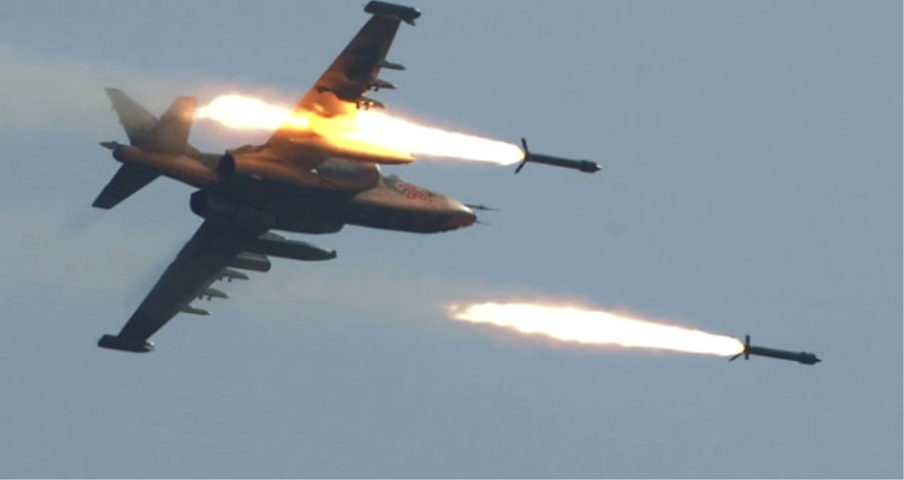 ABD Savaş Uçakları PYD\'yi Vurdu: 40 Terörist Öldü