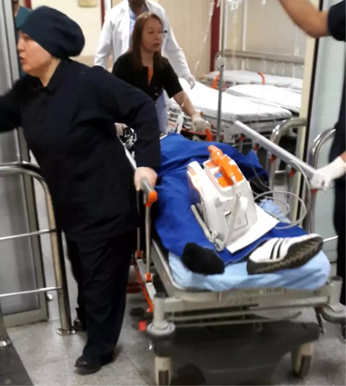 Tartıştığı Ağabeyini Bıçakla Yaraladı