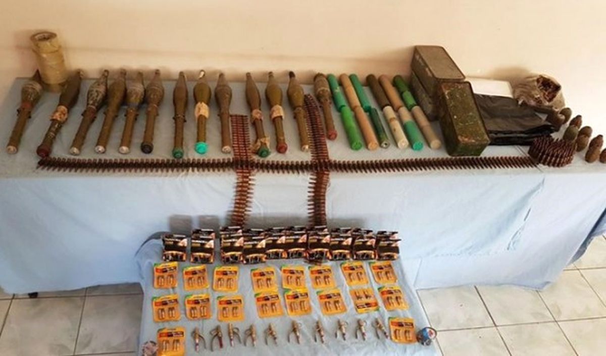 Teröristin Gösterdiği Yerde PKK\'nın Cephaneliği Bulundu