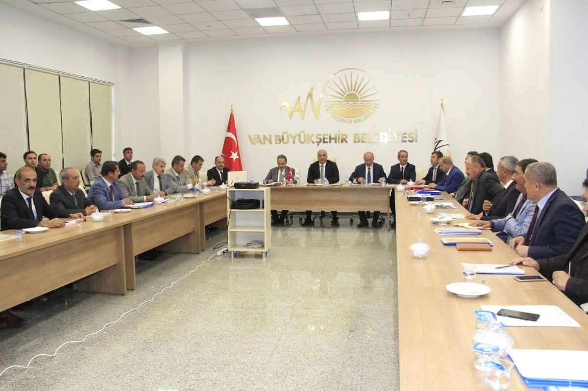 Vali ve Büyükşehir Başkan Vekili Zorluoğlu, Daire Başkanları ile Bir Araya Geldi