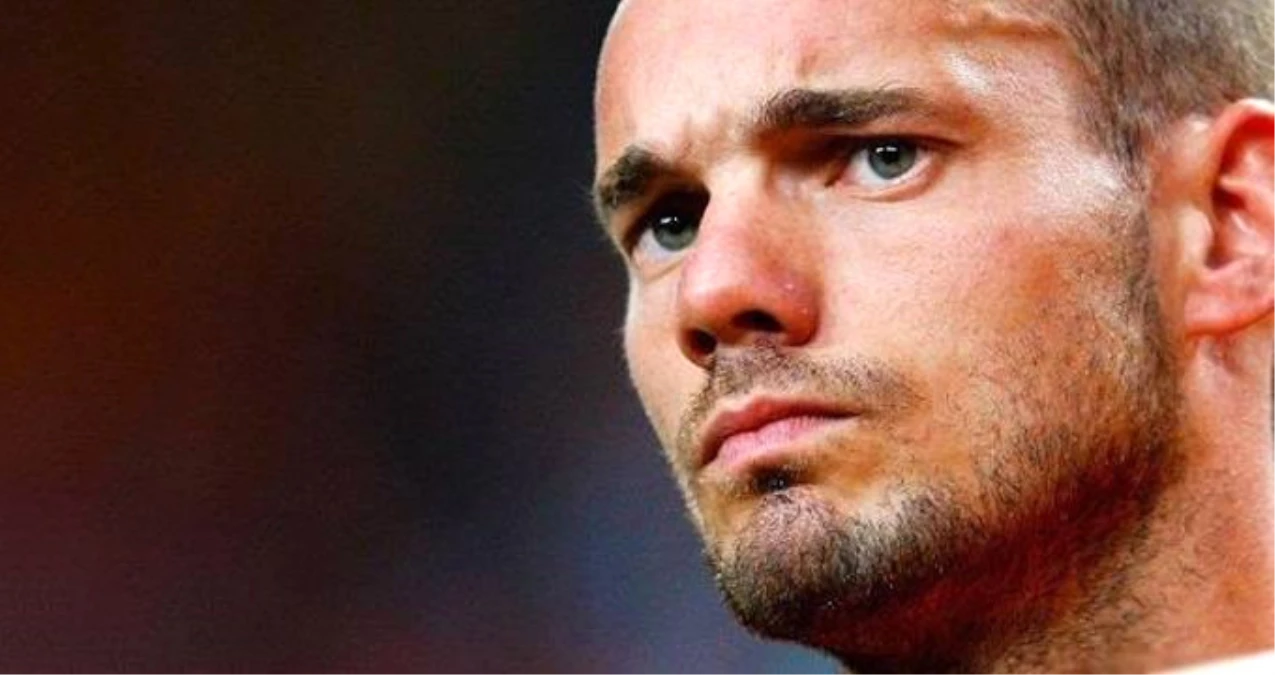 Wesley Sneijder Dedikodulara Son Noktayı Koydu: Takımda Kalıyorum