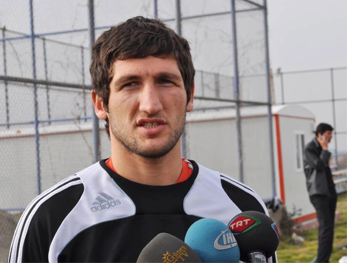 Yunus Emre Eserdi Yeşilyurt Belediyespor\'da