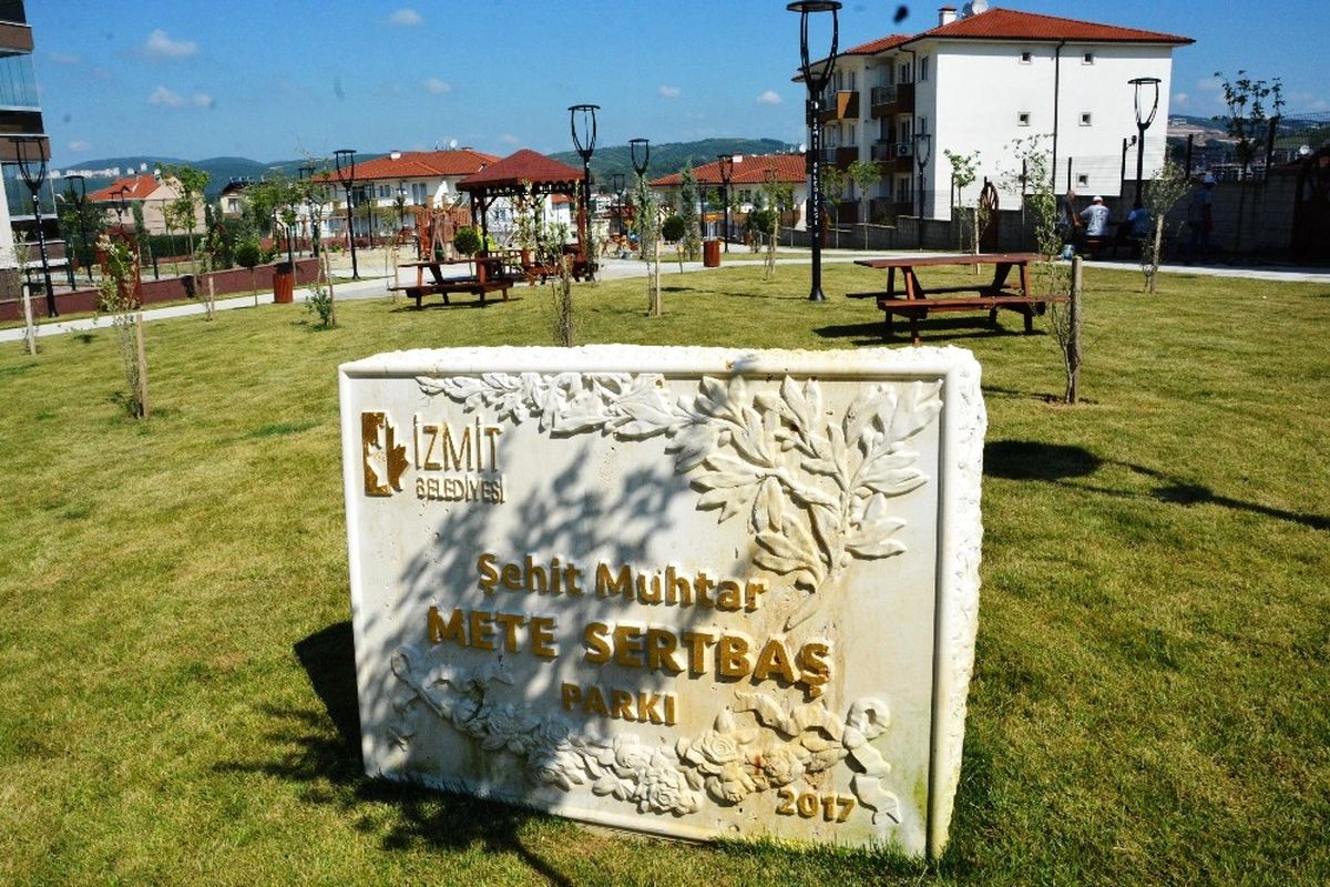 15 Temmuz Şehidi Muhtar İçin İzmit\'te Park Yapıldı