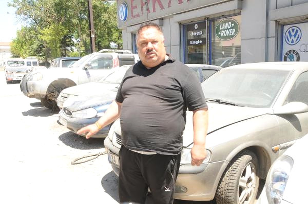 2 Çocuk, Güpegündüz 5 Otomobili Soymaya Kalktı
