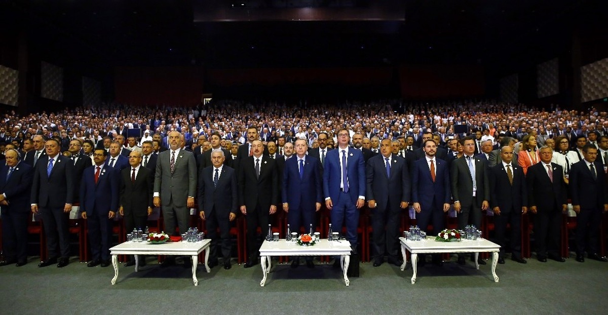 22. Dünya Petrol Kongresi\'nde 15 Temmuz Şehitleri İçin Saygı Duruşu
