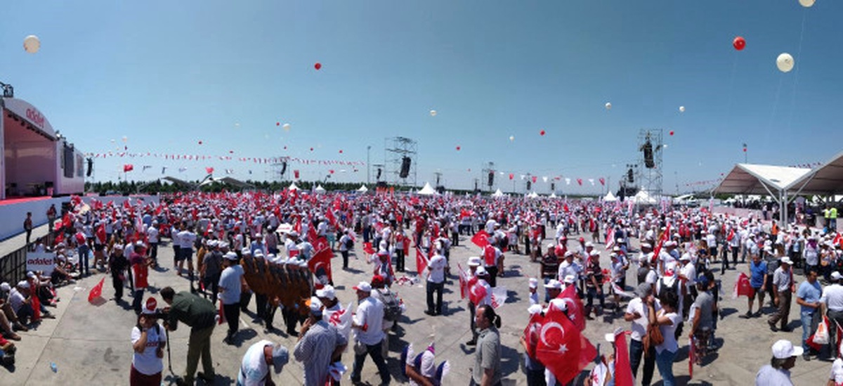 Adalet Yürüyüşü Alman Haberlerine Manşet Oldu