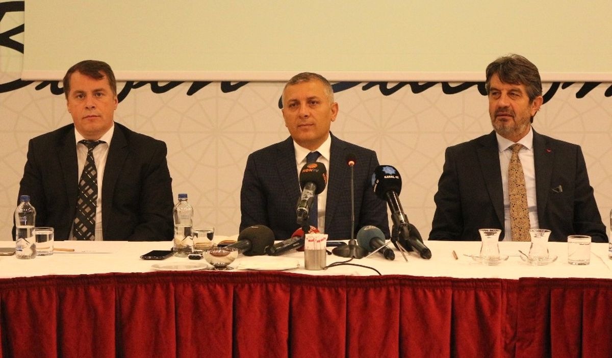 AK Parti Konya İl Teşkilatı 15 Temmuz\'da Mevlana Meydanında