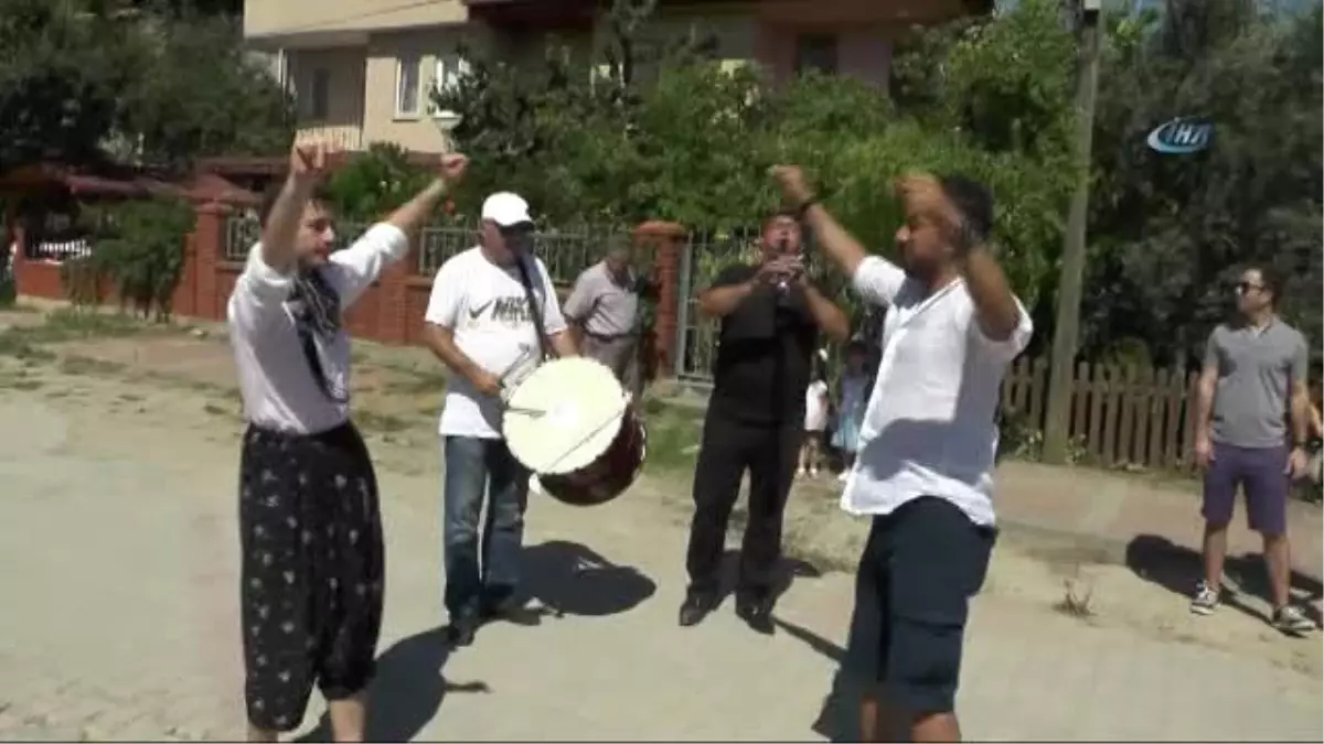 Anadolu Örf ve Adetlerinin Yaşatıldığı İznik\'te Damada Yapılanlar Görenleri Şaşırttı