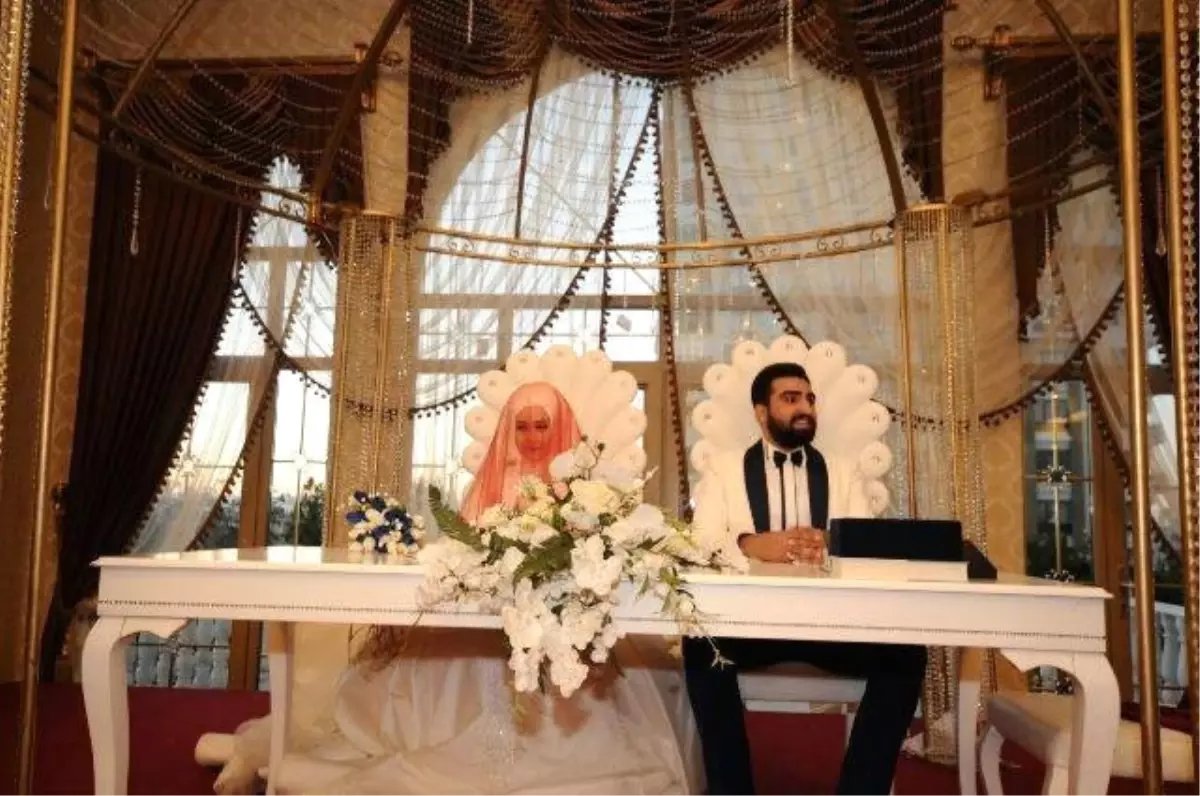 Bakan Tüfenkci Malatya\'da Nikah Şahitliği Yaptı