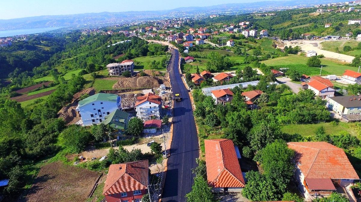 Başiskele\'de Cadde ve Sokaklar Yenileniyor