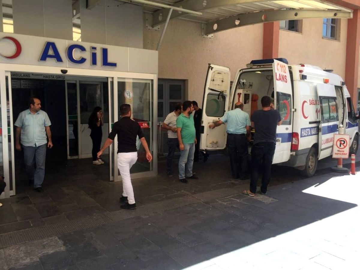 Batman\'da Aynı Yerde İki Kaza: 1 Ölü, 9 Yaralı