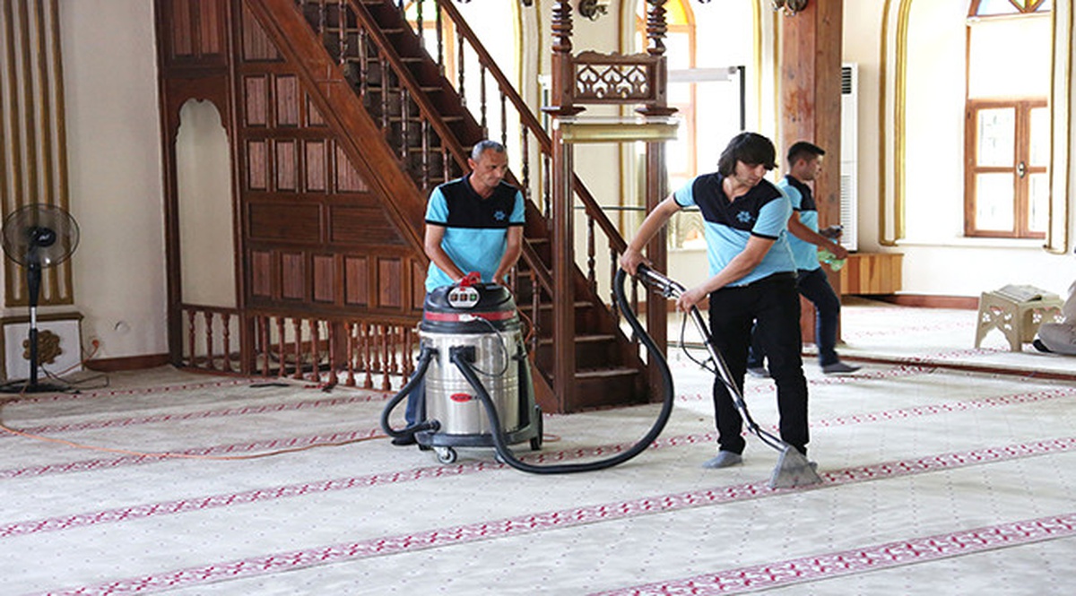 Büyükşehirden Camilere Temizlik Desteği