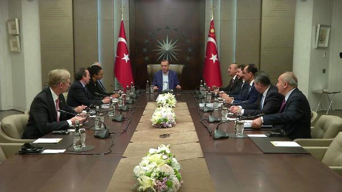 Cumhurbaşkanı Erdoğan, ABD Dışişleri Bakanı Tillerson\'u Kabul Etti