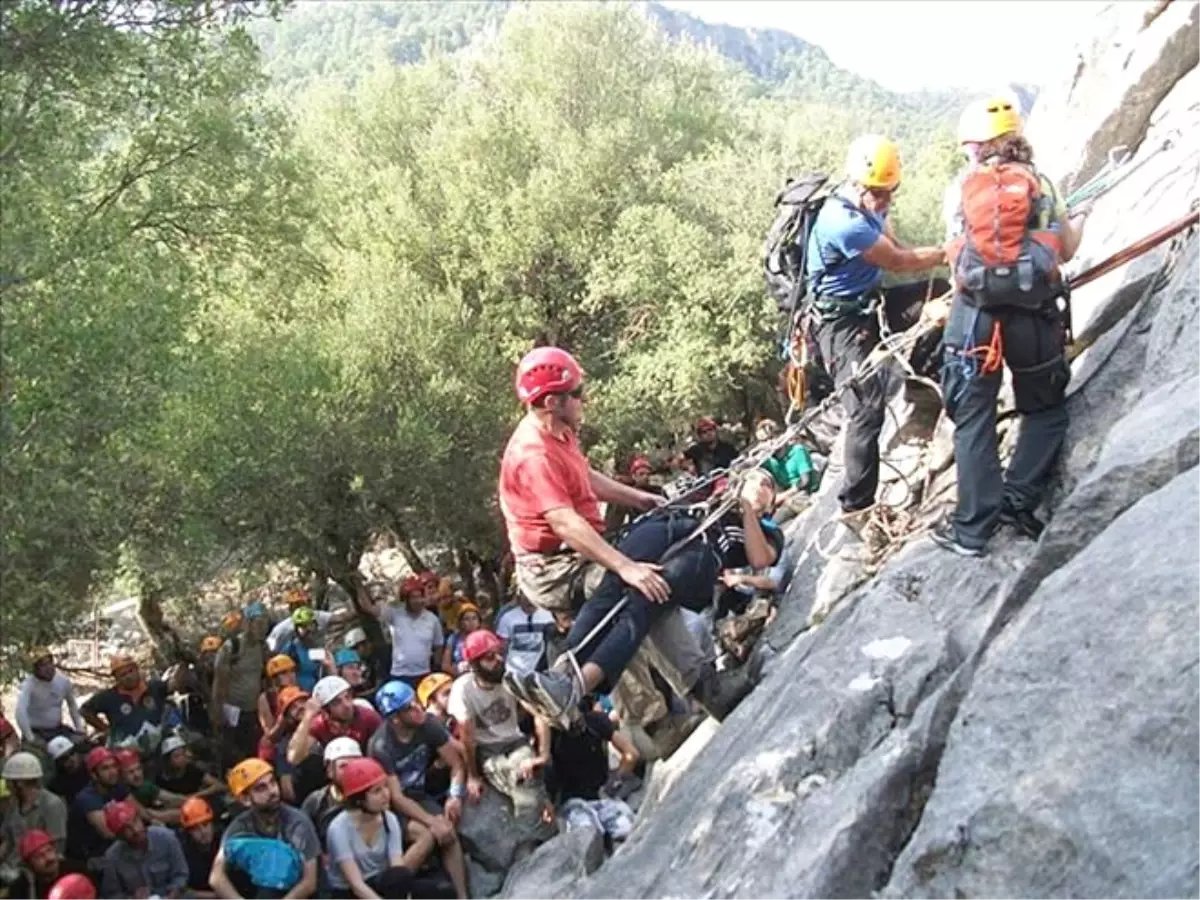 Dağcılar 15 Temmuz İçin Tırmanacak