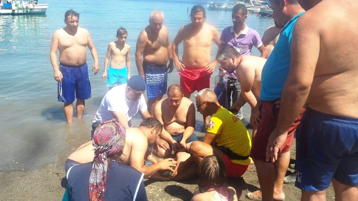Dalaman\'da Denize Giren Çocuk Boğulma Tehlikesi Geçirdi