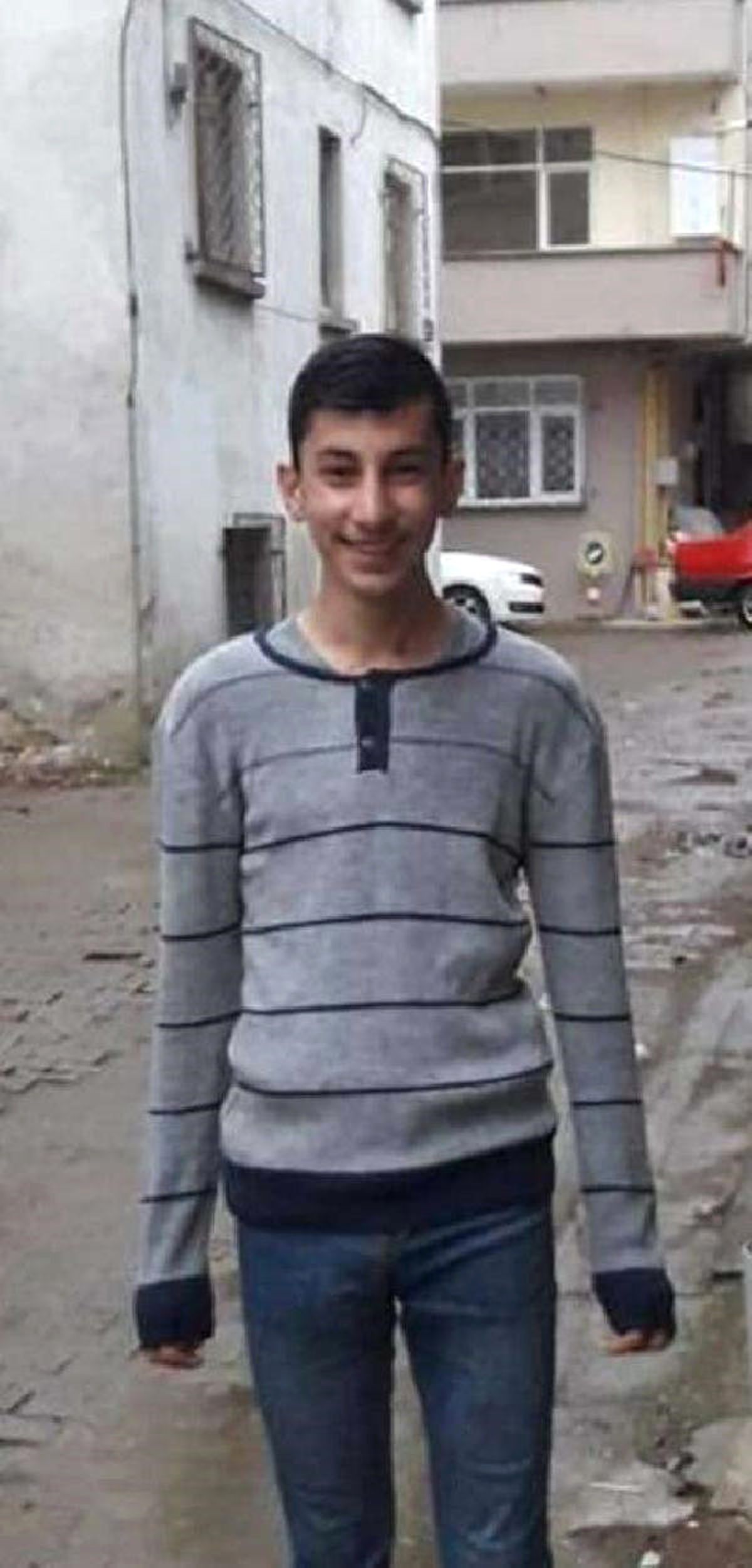 Denizde Boğulma Tehlikesi Geçiren Öğrenci, Hastanede Öldü
