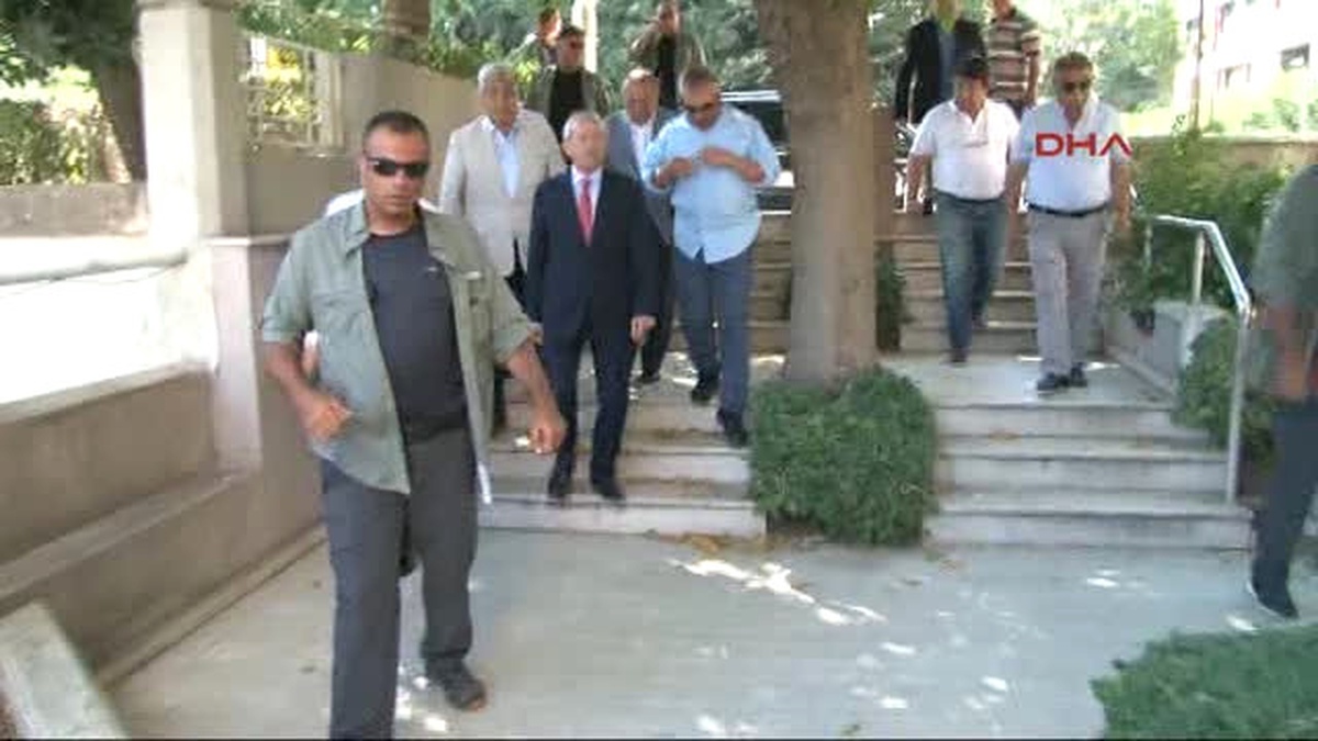 Dha İstanbul - Kılıçdaroğlu\'ndan Moğultay\'ın Ailesine Taziye Ziyareti (2)