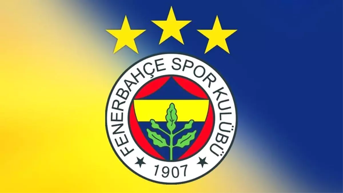 Fenerbahçe\'de 2 Oyuncuya Şok