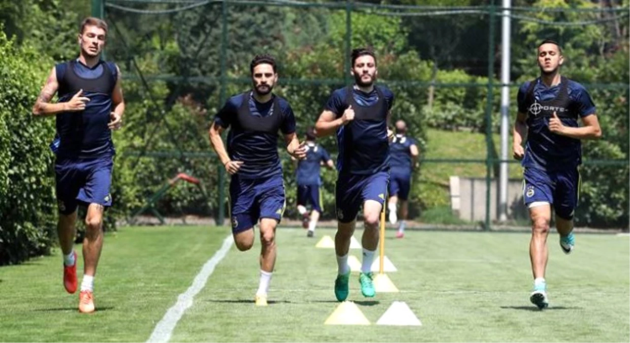 Fenerbahçe Genç Futbol Takımı\'nda 2 Kadro Dışı