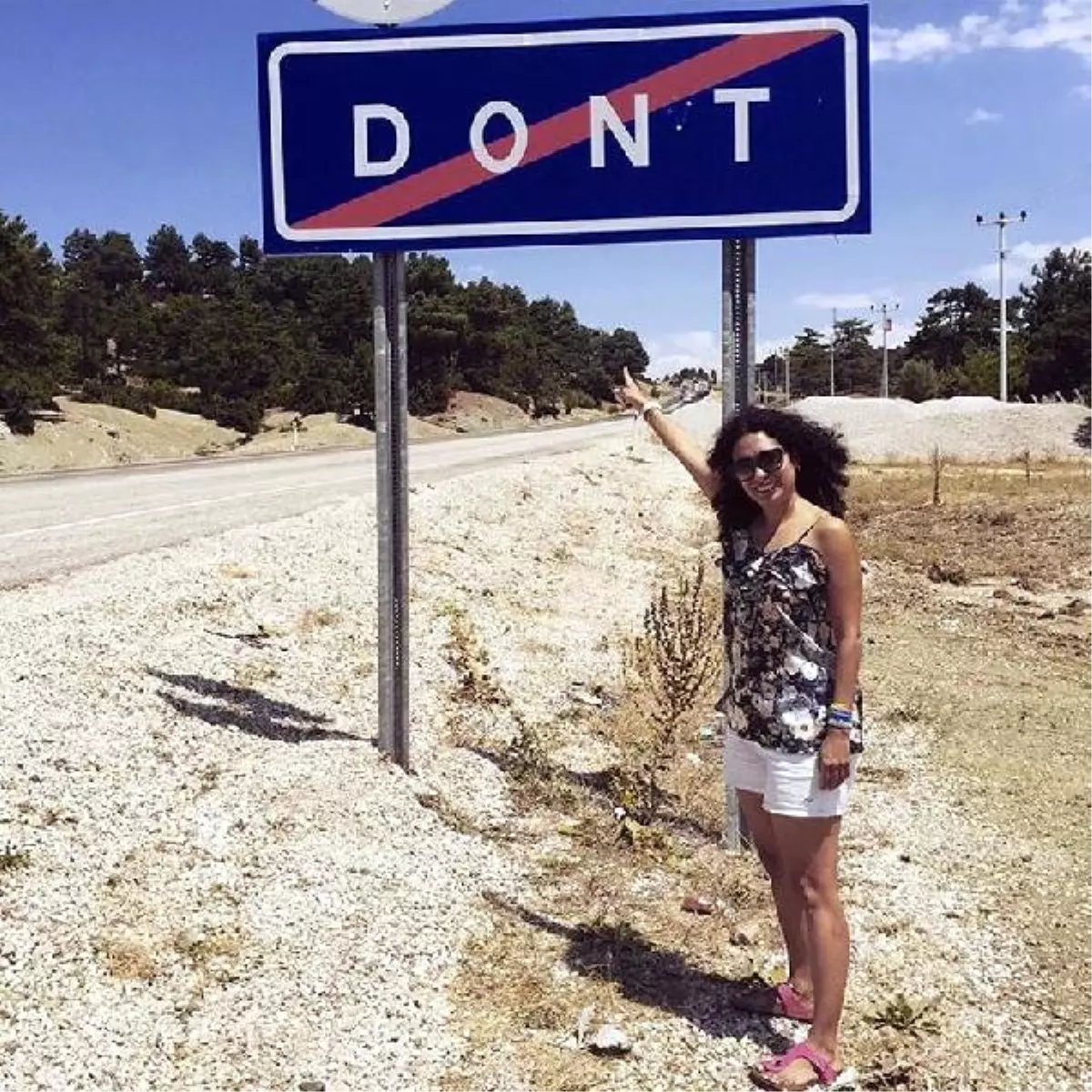 Fenomen Levha ile Fotoğraf Çekilme Yarışı